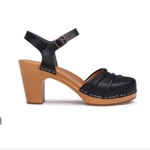 Anthropologie Swedish Hasbeens Wrinkled Black Sandal Best Style🌈 ♥️